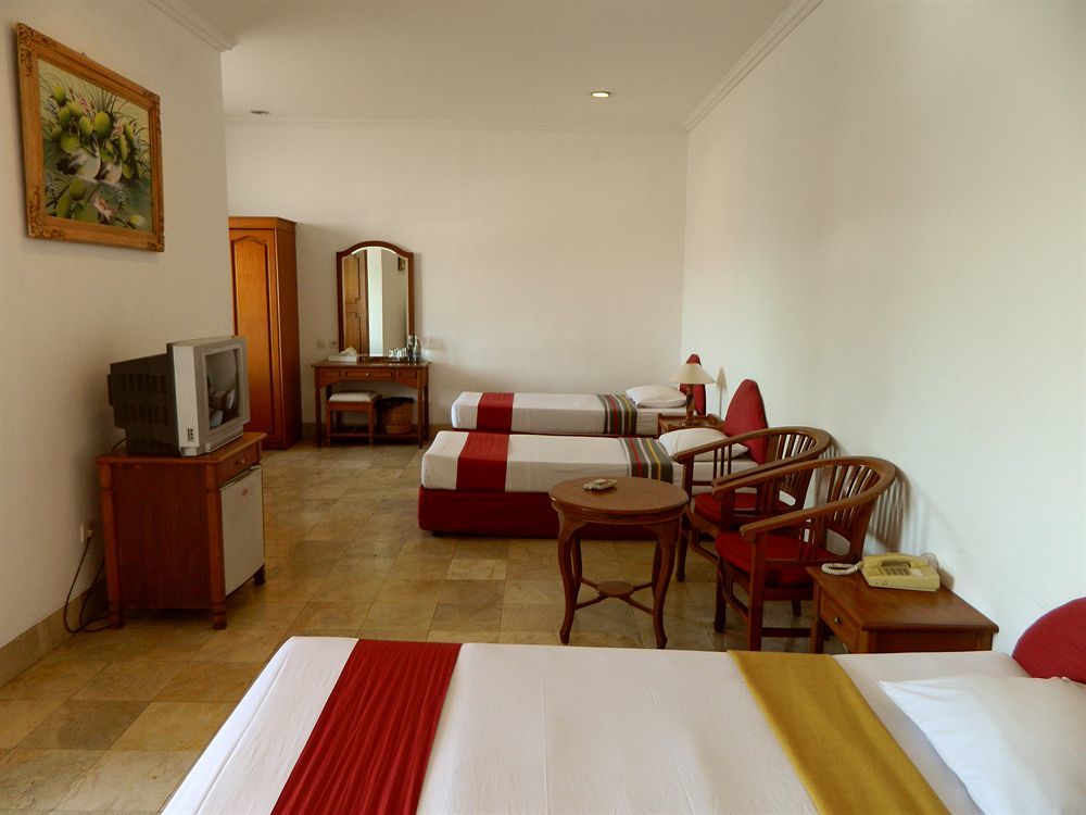 Hotel Ratna Kuta Lombok Exteriör bild