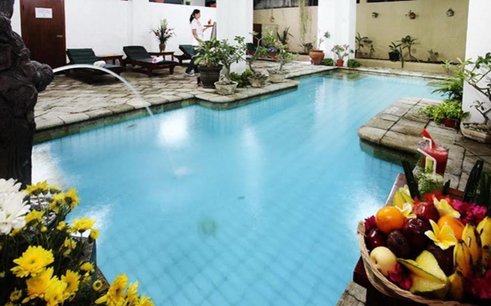 Hotel Ratna Kuta Lombok Exteriör bild